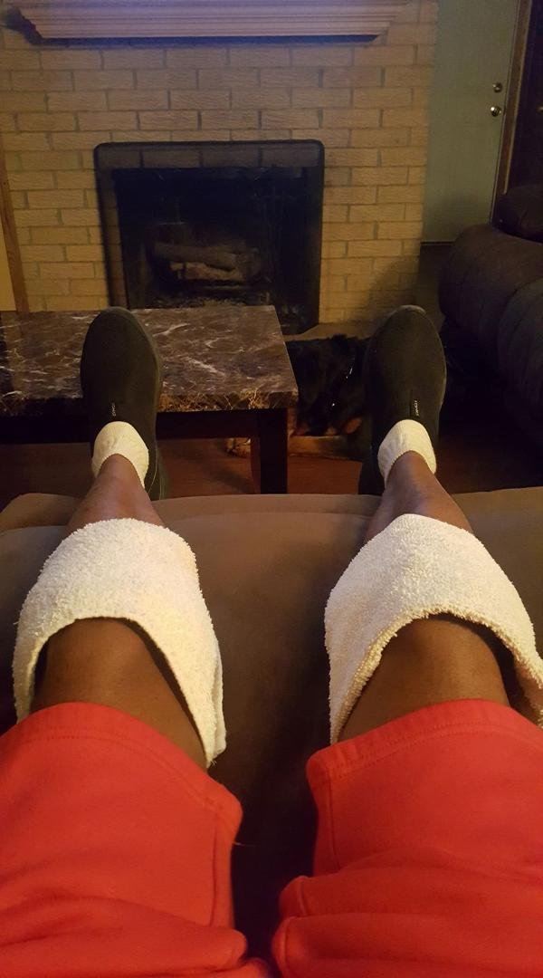 Iced the knees real good before hitting the gym.