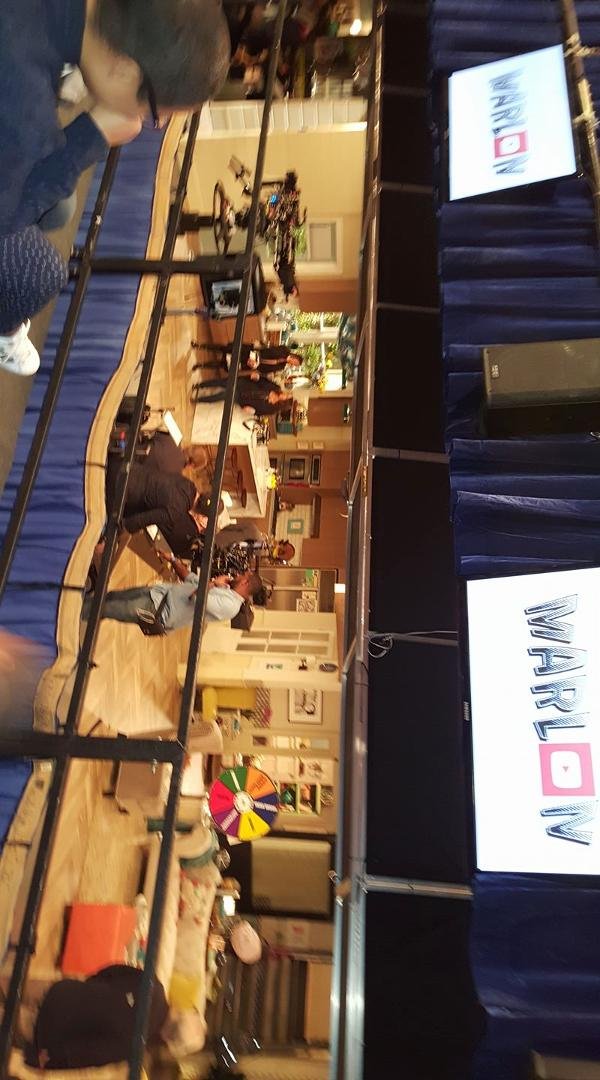 Carnell on his job. Taping for new Marlon Wayans show.
Very Proud of him.