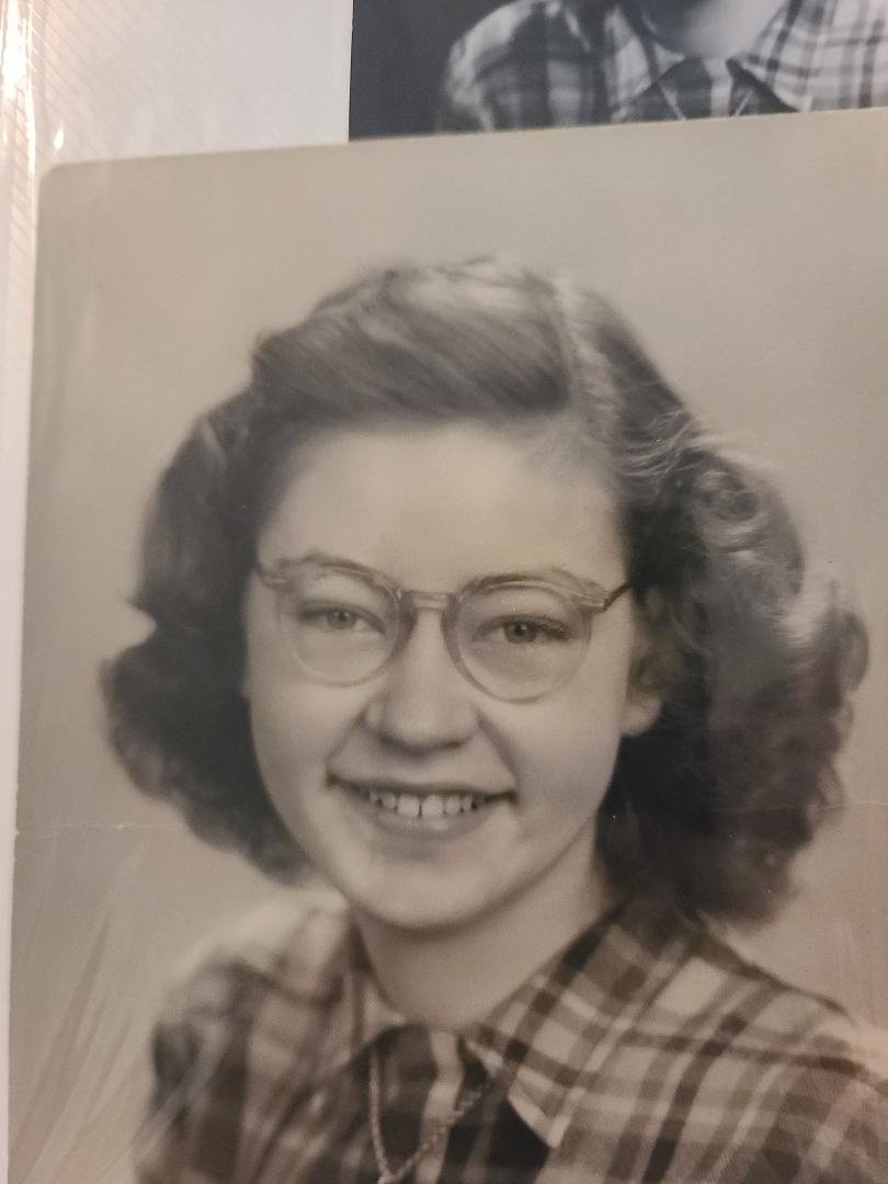 My Mother in 1947, class picture senior.