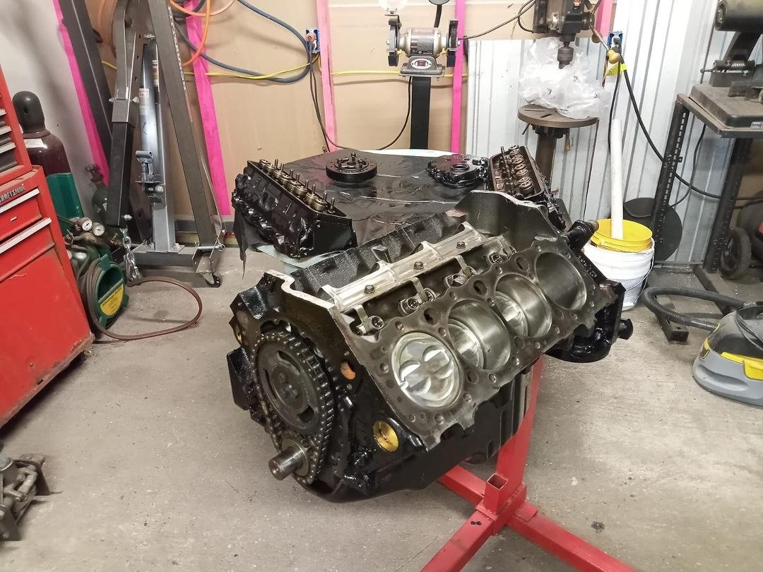 Small block chevy build