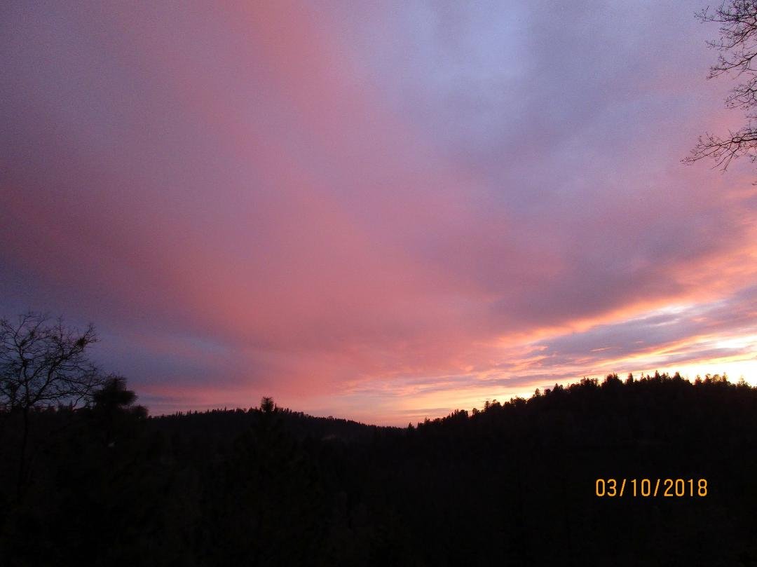 Happy Saturday evening all!  Just another beautiful sunset here in the Sierra's.  The 15" of snow we got last week is now mostly gone.....the only snow that is left are the big piles left from the snow plows and my shovelin