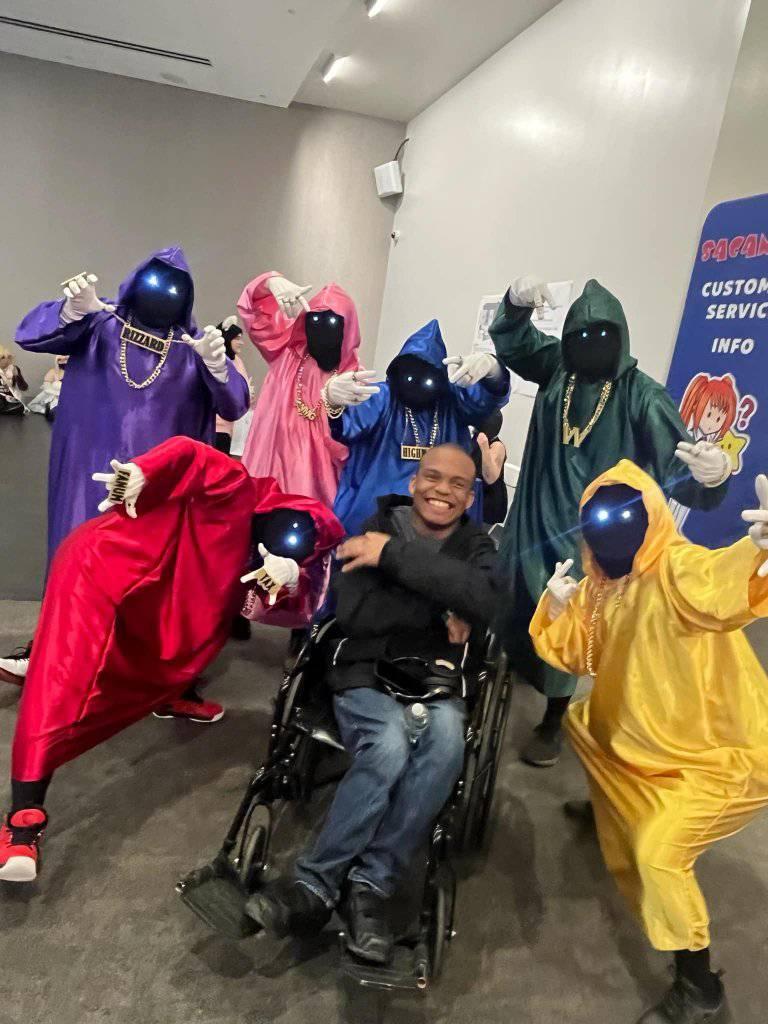When I saw this it put a smile on my face I haven't seen this in a while this is from Sac Anime a couple years ago 😇👑