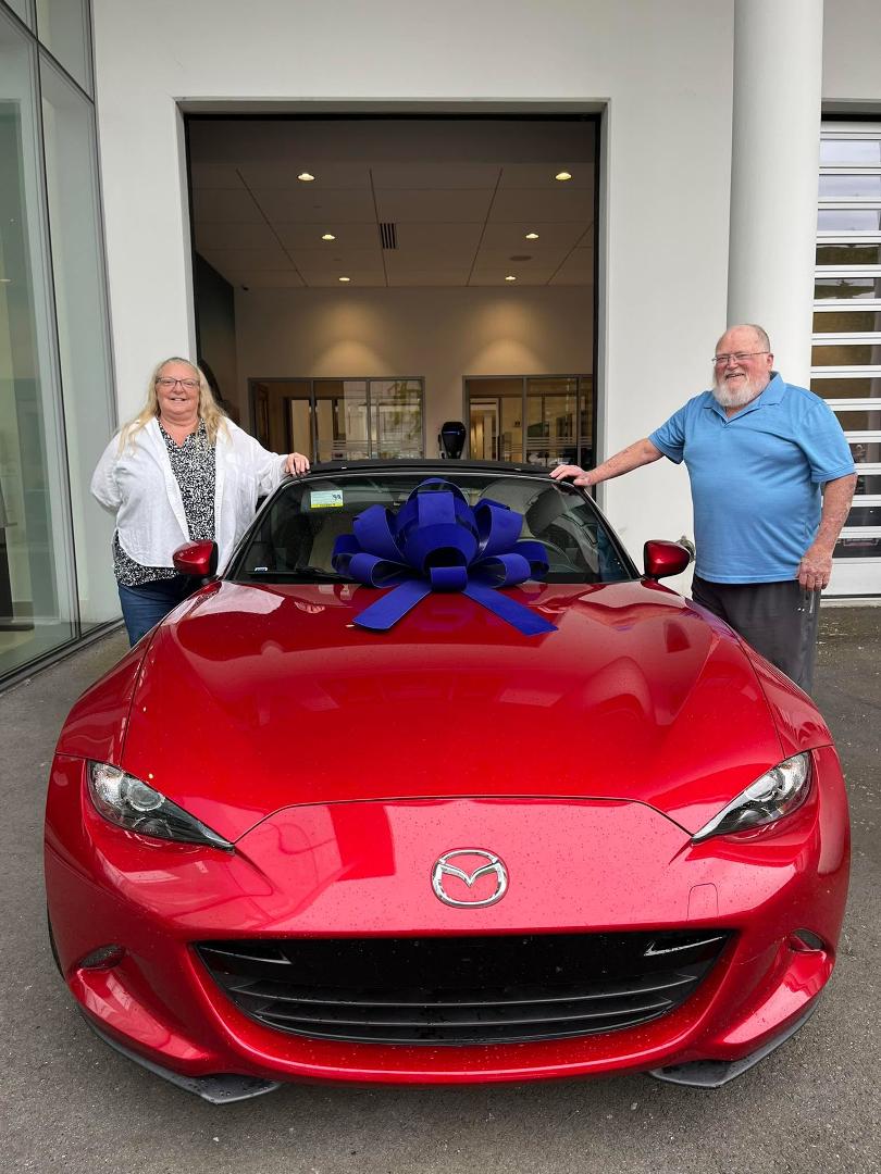 Just don’t have enough cars in the driveway so I had to get one of these. 2016 Mazda Miata. Been a long time since I owned a sports car 😁