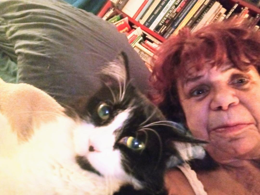 Home from my vacation kicking back with my pretty girl JoJo!