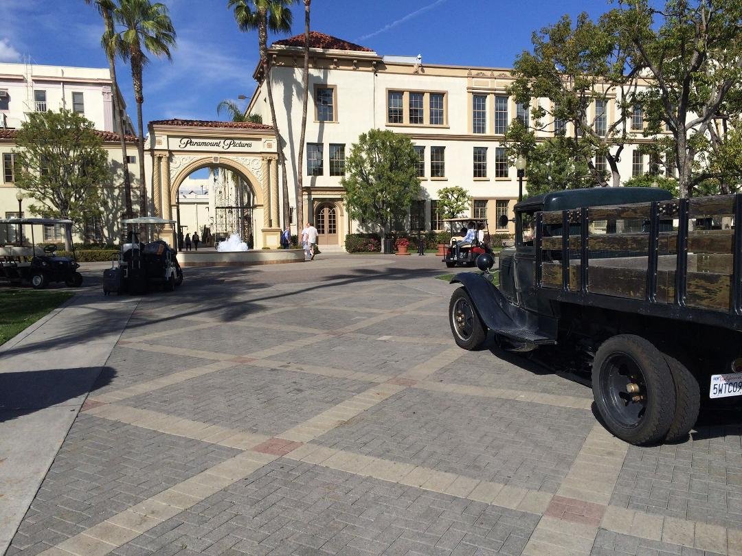 Henry arrives in Hollywood