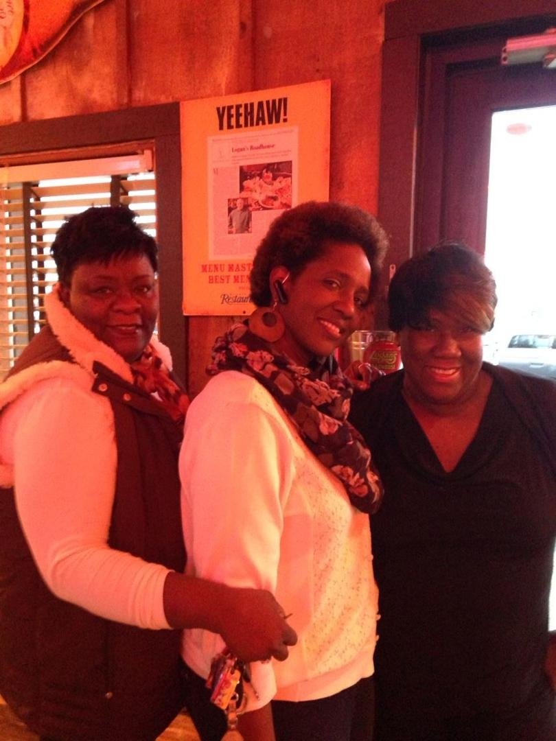 Jus a few greenwaves from the c/o 76 enjoying life making plans for the 40th reunion