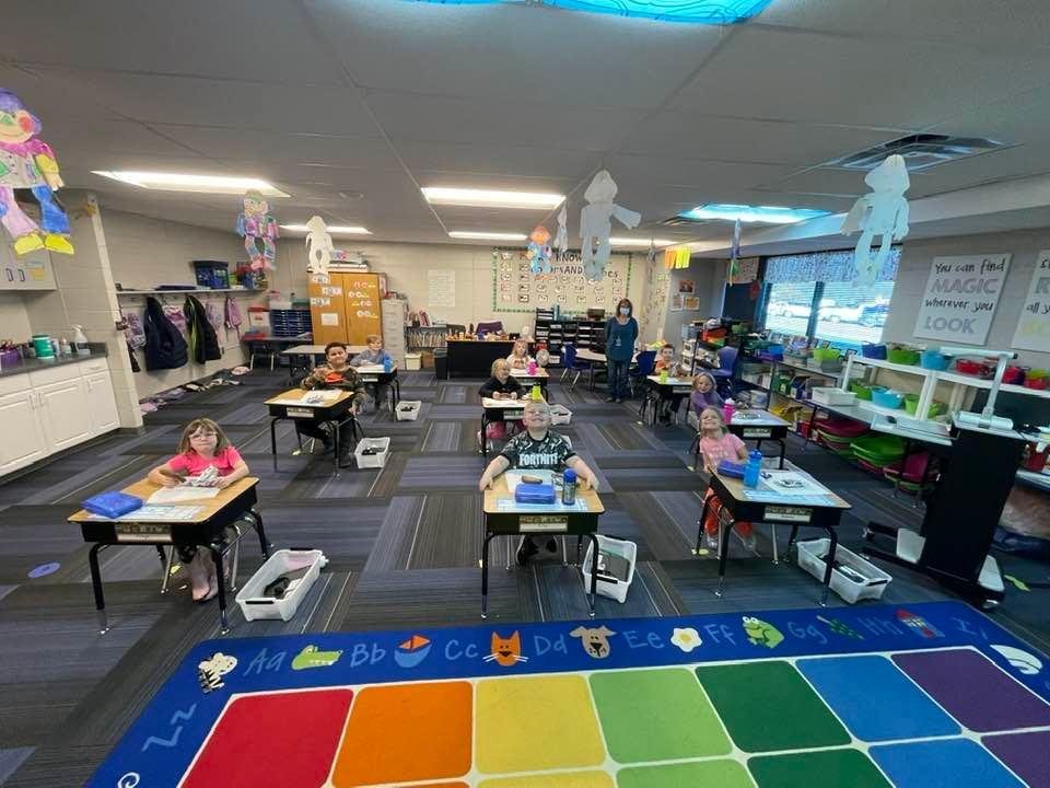 This afternoon I was able to swing by Mrs. Crockett’s first grade classroom and reward her class with a not so healthy snack as a reward for their good manners! I am so proud of this class and their desire to be courteou