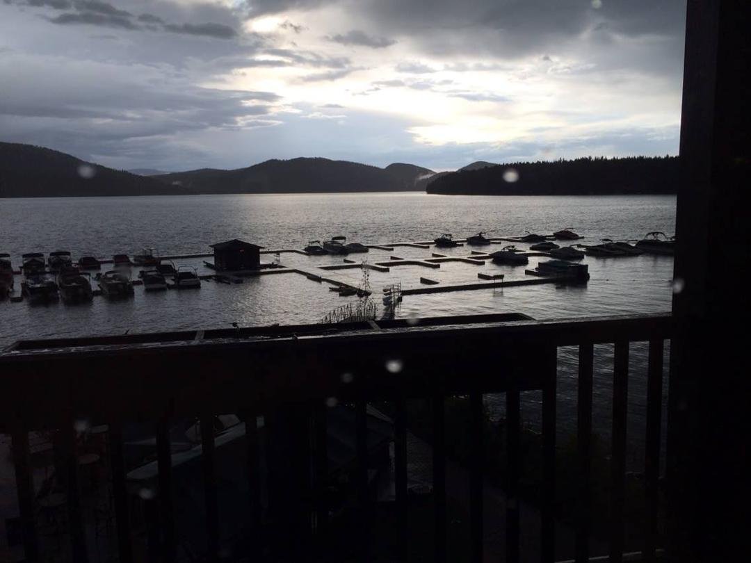 So, Montana weather is so much fun. We stopped to get ribs on the way back to the hotel and the weather was warm and sunny. In the 10 minutes it took to get back to the hotel and get up to our room, the temperature had gone