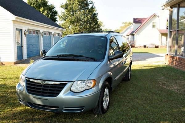 Town and Country Mini van is also listed on Craigslist/Nashville. $2500 Check out Craigs list for all of the specs. 2005 contact pblake1@live.com