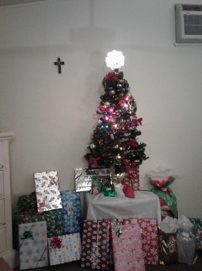 My little CHRISTMAS tree. Getting excited. THANK YOU MIJA for helping me decorate.