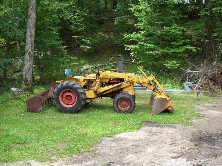 196x Case 580 CK.construction tractor. Now an antique. Still runs. Still a backsaver. Now located at Potato Lake.
