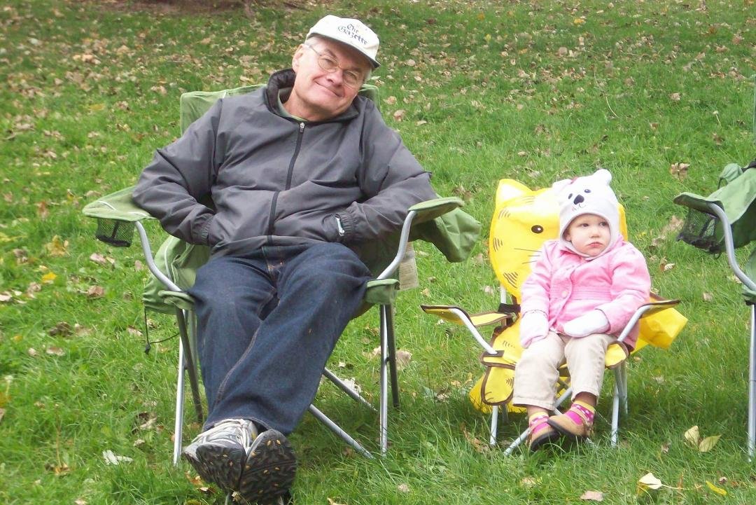 Today: Annual trip to Oakwood Fruit Farm (www.oakwoodfruitfarm.com) apple orchard near Richland Center, WI. Here, at the city park in Muscoda, my graddaughter, Alana, settles down in her new cat chair that her daddy, Jesse