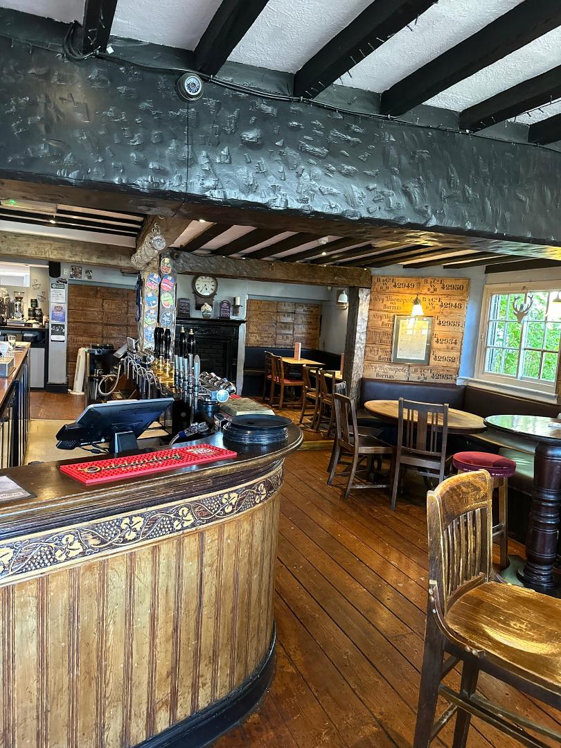 Sitting around Datchet England waiting for the Great Britain National Outrigger Sprint Championships.  500 meter V1.  At the Royal Stag Pub for dinner.