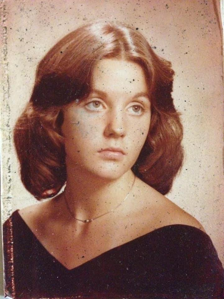 In support of the Class of 2020, share your senior picture. Oakcrest High School 1977. Just copy, paste and change your school and year!