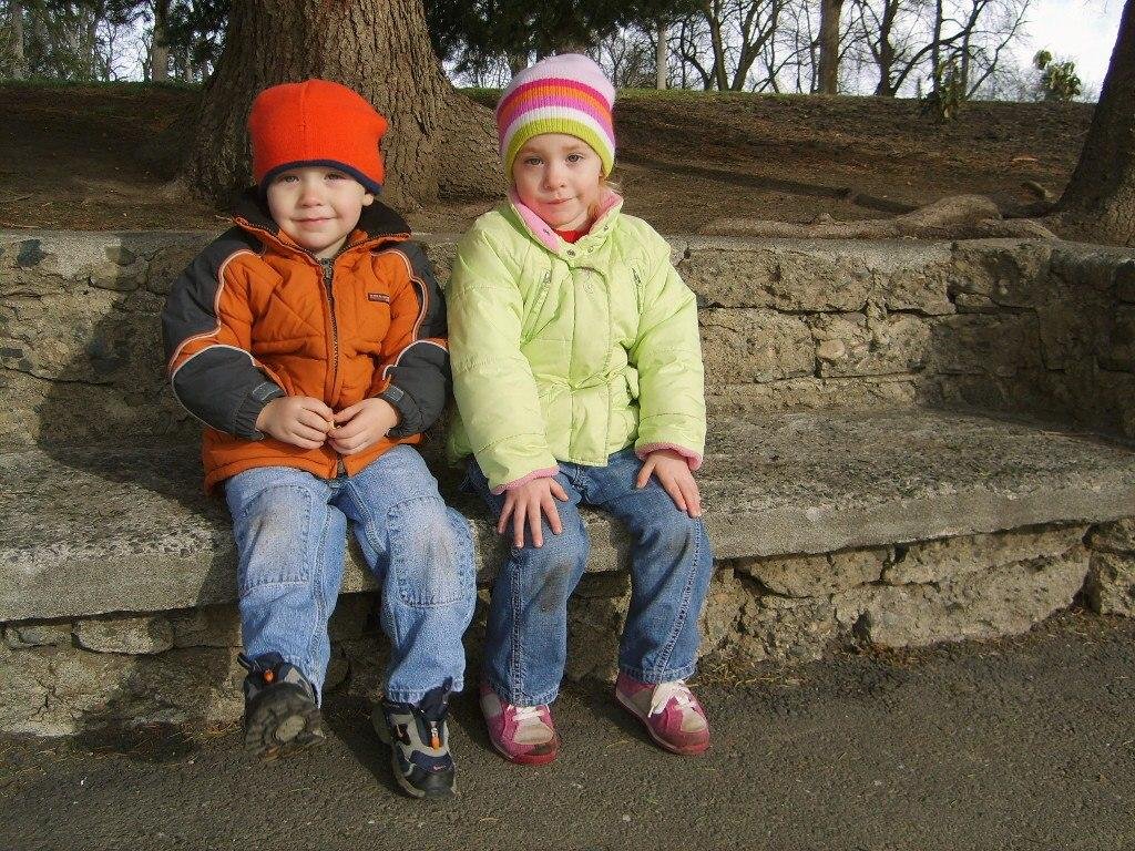Look what I found from 4 years ago...my two favorite red nosed reindeer!