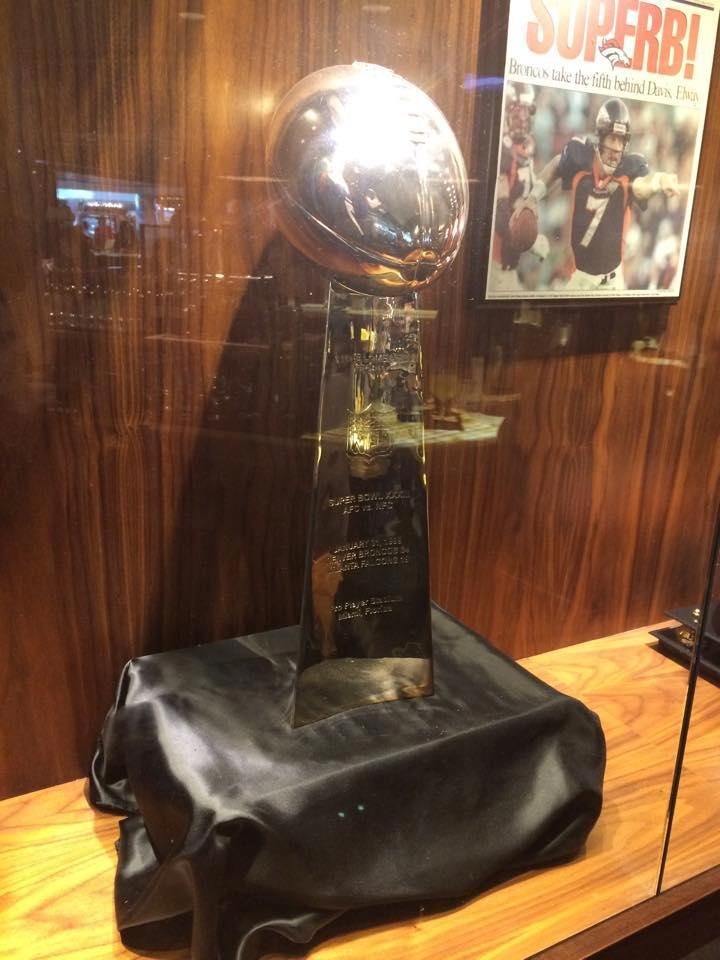 Denver Broncos Super Bowl Trophy 1999! Still in Denver waiting on my ride home .