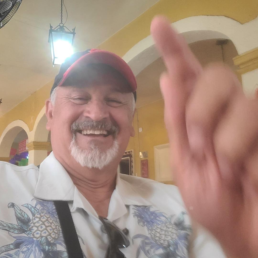 Jesse Benavides' album, Mobile uploads