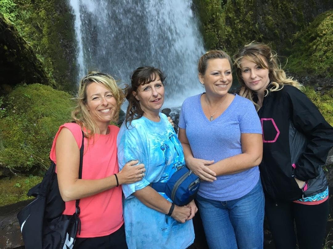 September, Tara, Amanda, Kathryn. Columbia Gorge