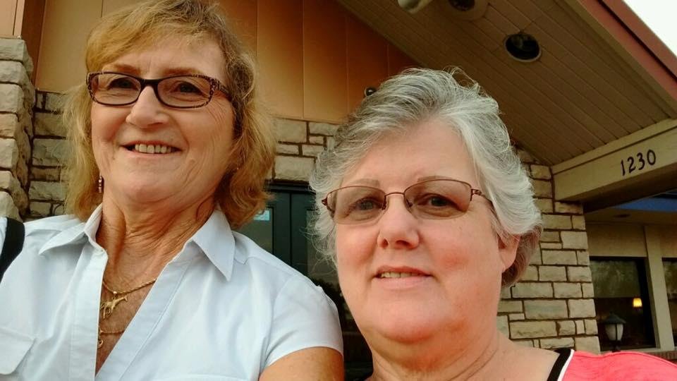 I met some of the nicest people when I visited Texas last year. Jack Keith and Debbie Landers Chapman stopped in Phoenix on their road trip, and we had dinner together. What fun and some surprises for each of us. Great visit