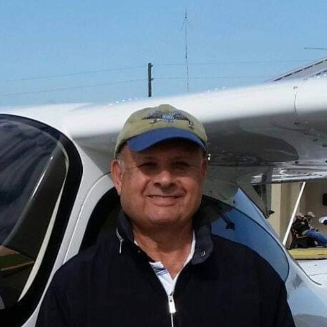 Shout out to brother Dave on Veterans' Day. Thank you for your service. As a "volunteer" civilian scientist in the Navy, in the 50's, he served many months on submarines and later with the Coast Guard. A true "Cold Warrior