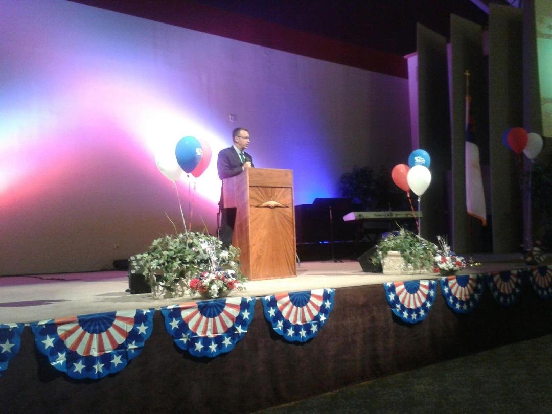 Had the priveledge of hearing Matt Salmon speak lastnight at Faith Family Church at the National Day of Prayer. He is for real... and a great man of faith & I personally am encouraged about the direction he will take in Wa