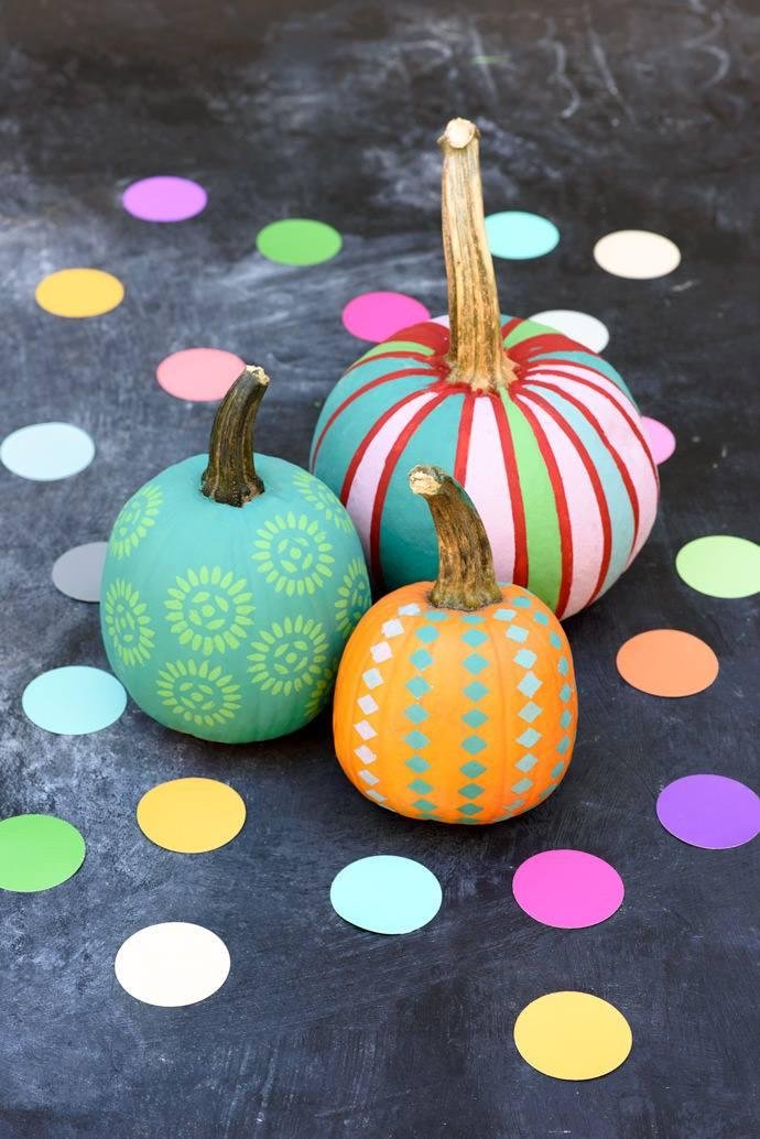 Pumpkin Painting! - Grades K and up
Monday, October 23 at 3:15pm 
Join us for a pumpkin painting party! We will read a themed story and then use our creative skills to decorate our very own pumpkins to take home and enjoy. 