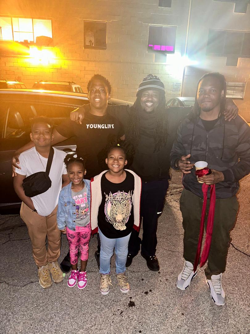 Dontay Davis' album, Mobile uploads