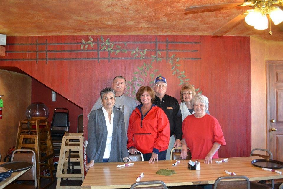 HAIL! HAIL! THE GANGS' ALL HERE ... FROM LEFT TO RIGHT: LYNN AND MARY WRIGHT, JIMMIE AND JANET SHEARER, PAULETTA CURTIS (BACK), AND SHIRLEY PIERCE BOOTH IN THE FRONT.  FUN TIME TOGETHER TODAY!  WE'LL HAVE TO DO THIS AGAIN S