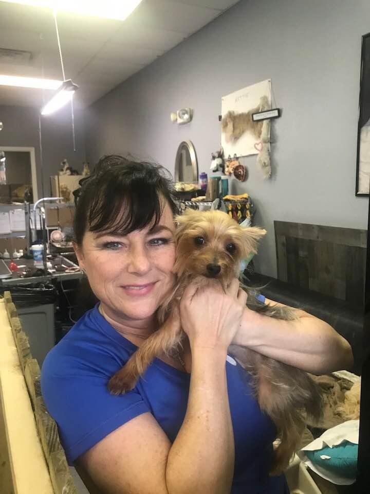 Melvin just had his “little boy” groomed at
BARK CITY. Ms Melissa and Ms Jessie(owner) are TERRIFIC. Urge u to take ur pet there
Located near AUTO EVOLUTION O’Neal Lane
Yay. Bark City