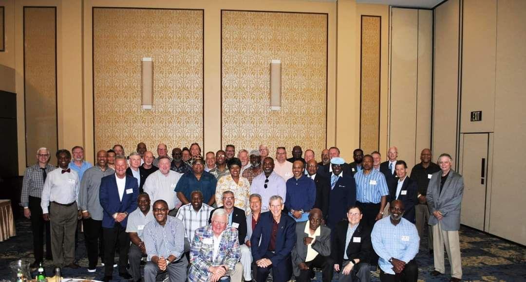 Here are Veterans that made a difference and took time out of their evening to show love to each other