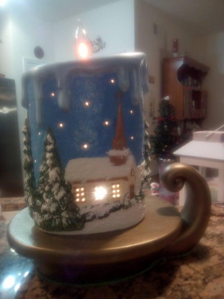I painted this in ceramics class. I made this for my mom.