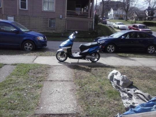 Hi yall gotta sell my scooter .Cant keep it . Its ny chinese scooter in great conditon. 2500 mile on her . Its a beast .Remote starter and alarm