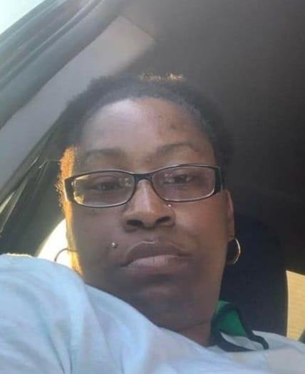 Happy Happy Birthday to my Beautiful niece, Lakesha Robinson Kelley may God bless you with many more Happy days and years. Love you.