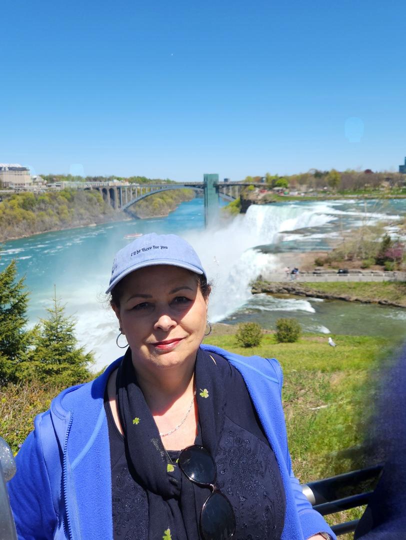 Niagara Falls in the background. What a gorgeous day!