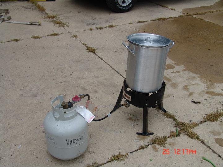 My blanching tool-Then to the steralized kitchen sinks loaded with ice water. Blanch 3 minutes and cool-pack and freeze. You are done!! Enjoy all winter!!