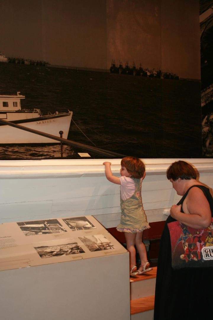 Richard Downs' album, Mainers'Museum With my family