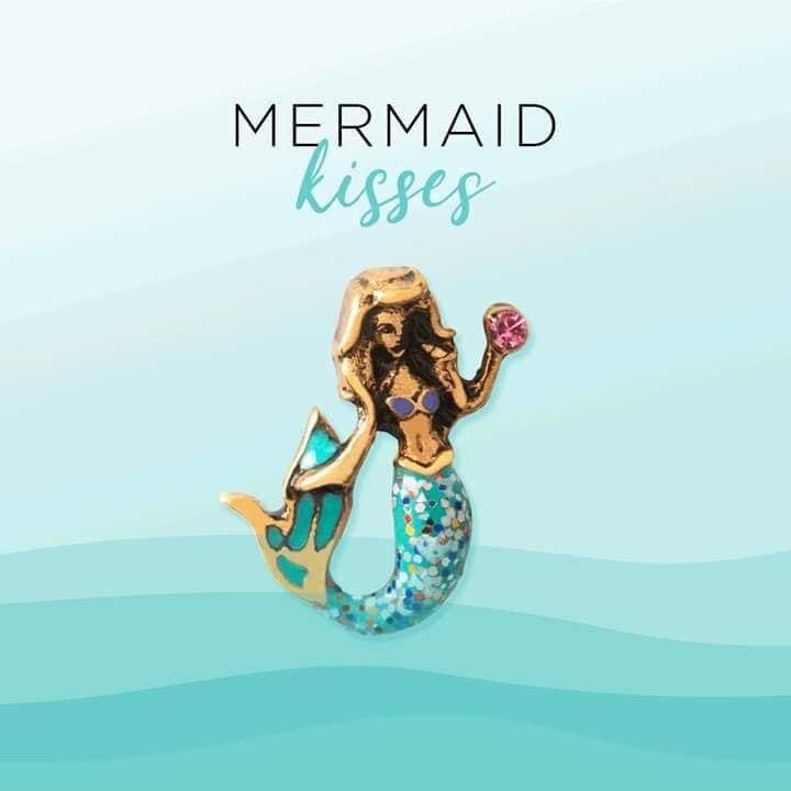 I’m sorry, did you need me?! I was busy being a mermaid! 🧜♀️ 🙌🏼
One of our highest requested charms is the Mermaid Charm and here she is...in total perfection! 💦
www.kristalamanda.origamiowl.com
🌟 • LIMITED EDITI