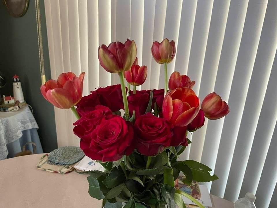 Thank you to my son Rick for the beautiful flowers ❤️