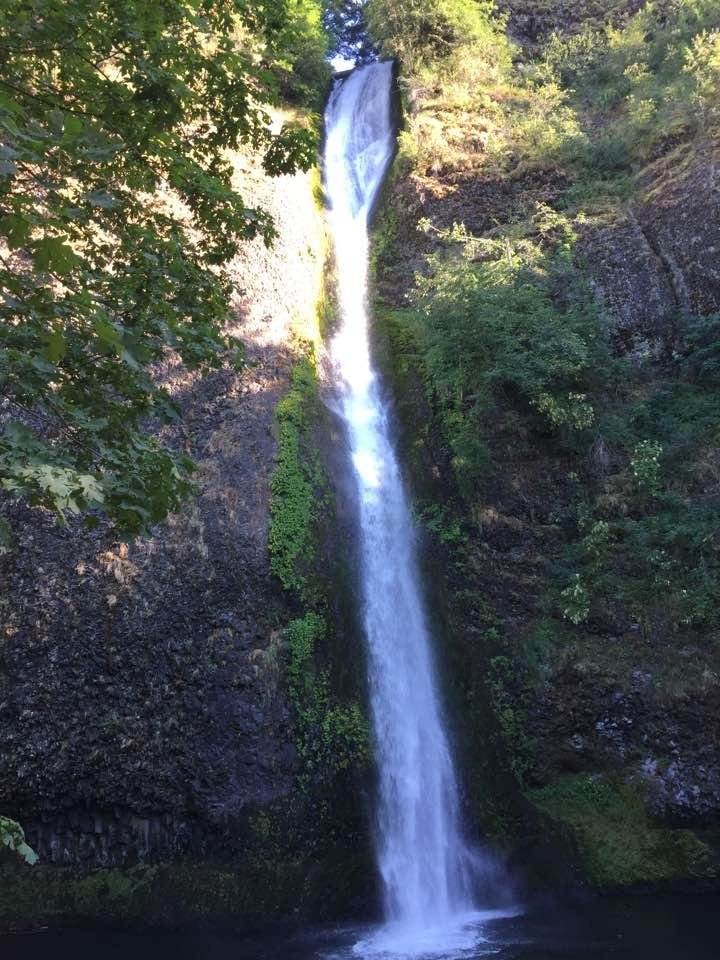 Horsetail Falls in Columbia River Gorge