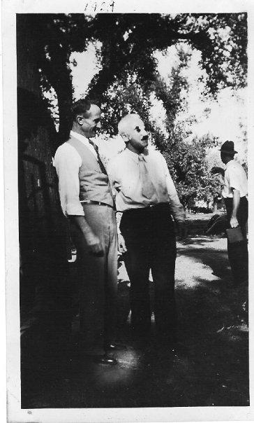 Robert Danley's album, 1939 Danley Reunion