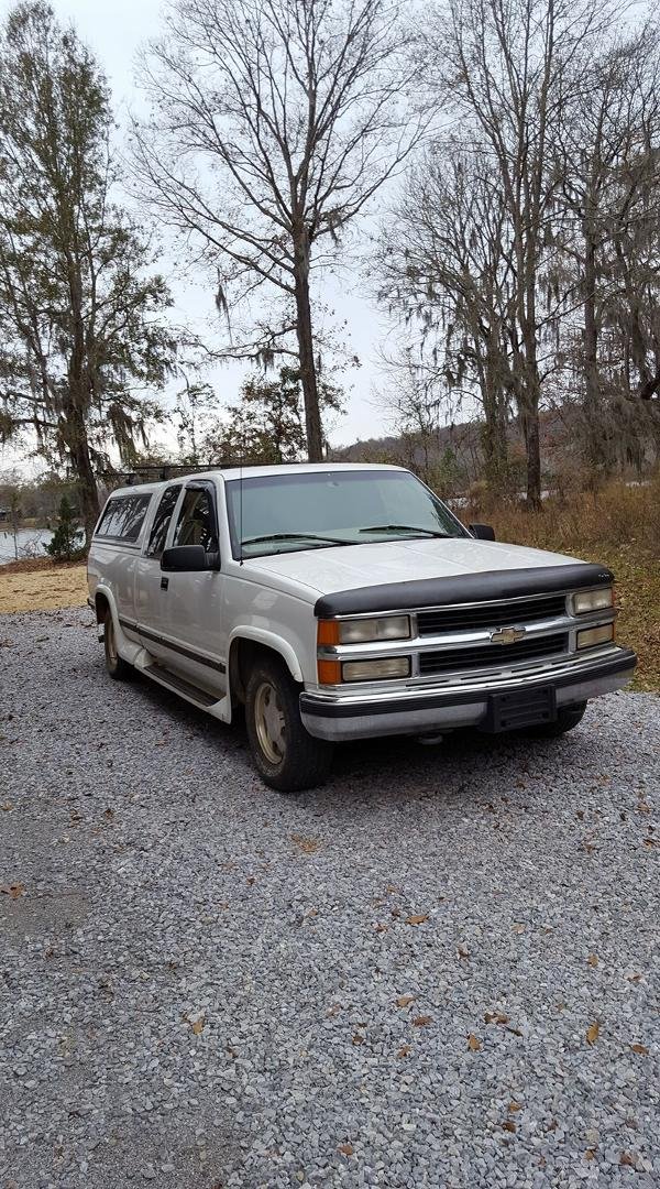 1998 Chev Silverado, 3 door, 1500 series truck for sale. Good condition. 125,500 miles Original owner. $1,000.00. Serious inquiries only PM me.