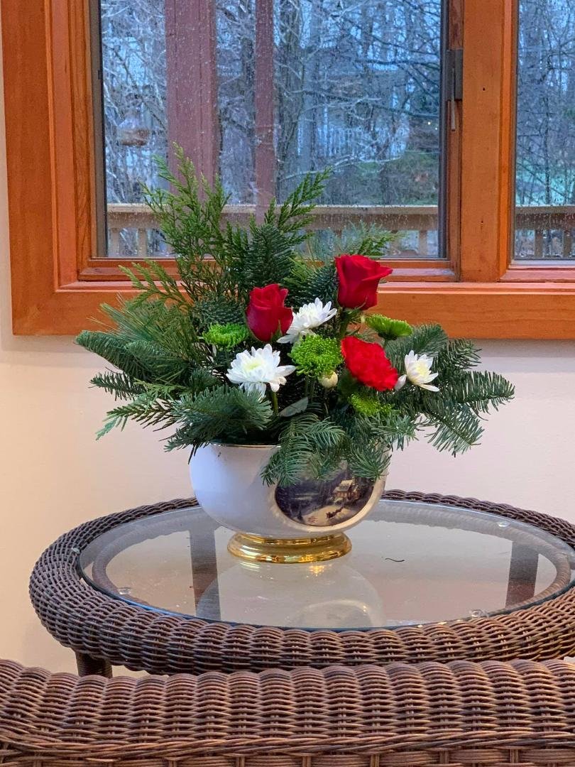 My Christmas Arrangement. I’ll probably do another on just before Christmas for the table.