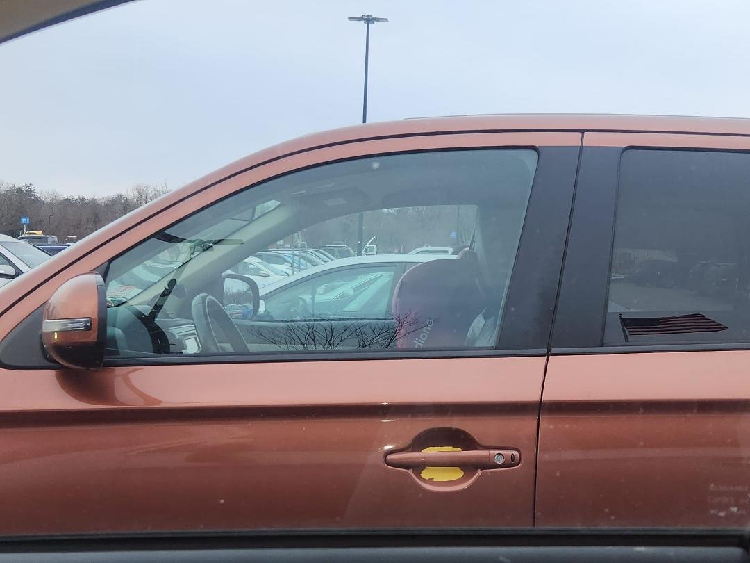 Parents, Isn't it illegal to put yer kids' car seat in the front passenger seat like this? Cause I would think it is & very unsafe for yer child, at that! I was very disturbed when I saw this!
🥺🥺🥺
😔😔😔