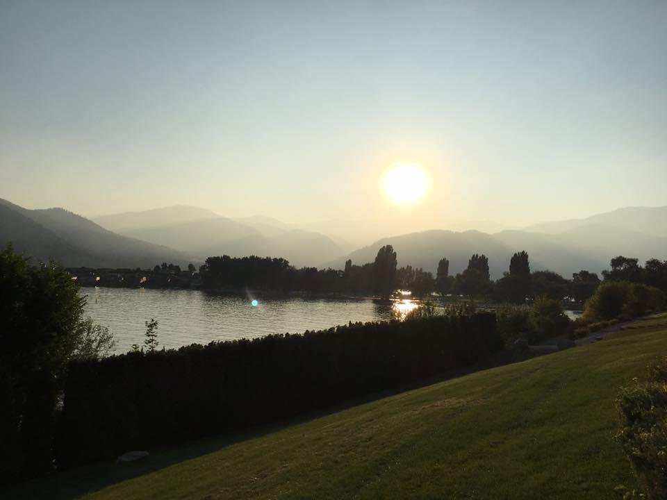 It's our turn...Hello Chelan...we're baaaaaack!! You're a little smokey, but I don't care.