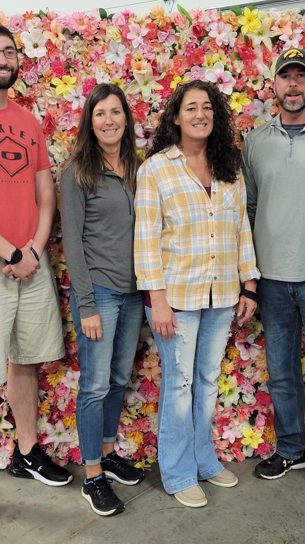 Happy daughters day Myndi and Kelli !! Love ya!! (Ignore the guys!)