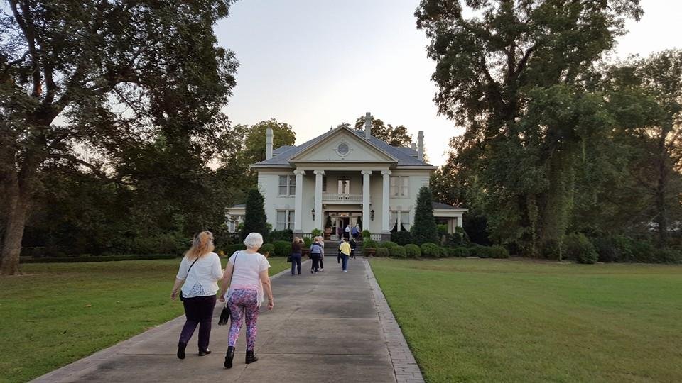 Delicious dinner and tour of Marlbrough Plantation on our last evening of 13 days travelling.