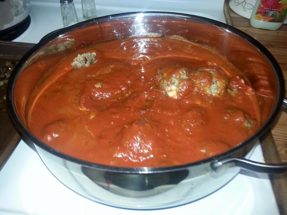Nowa thatsa pan of Mozzarella Stuffed Meataballs!!