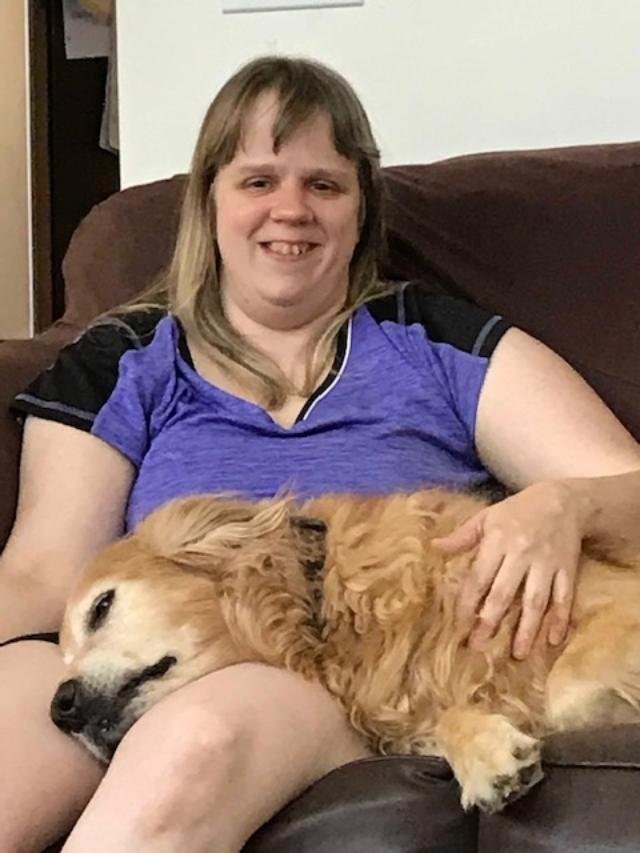 Kim came to visit yesterday and Chelsea fell in love with her.