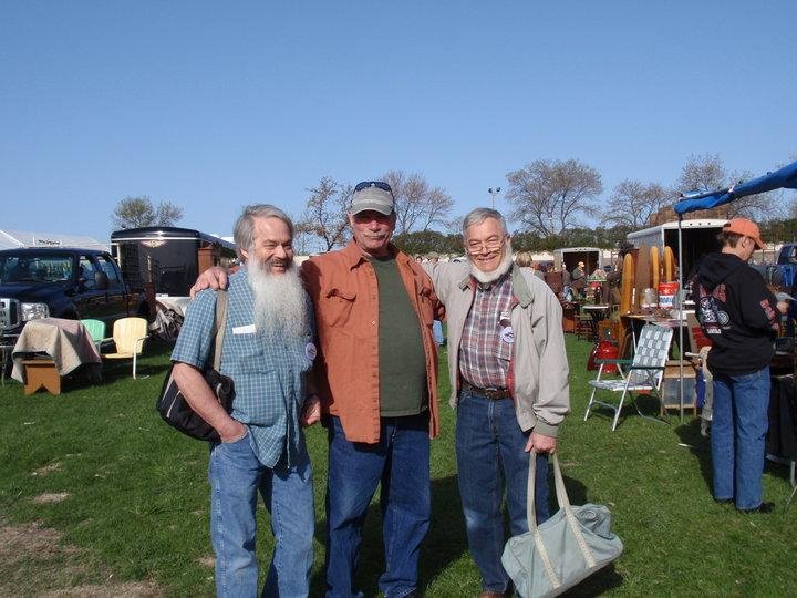 My 2 favorite semi-amish buyers at Minnesota Faigrounds antique show 2010
