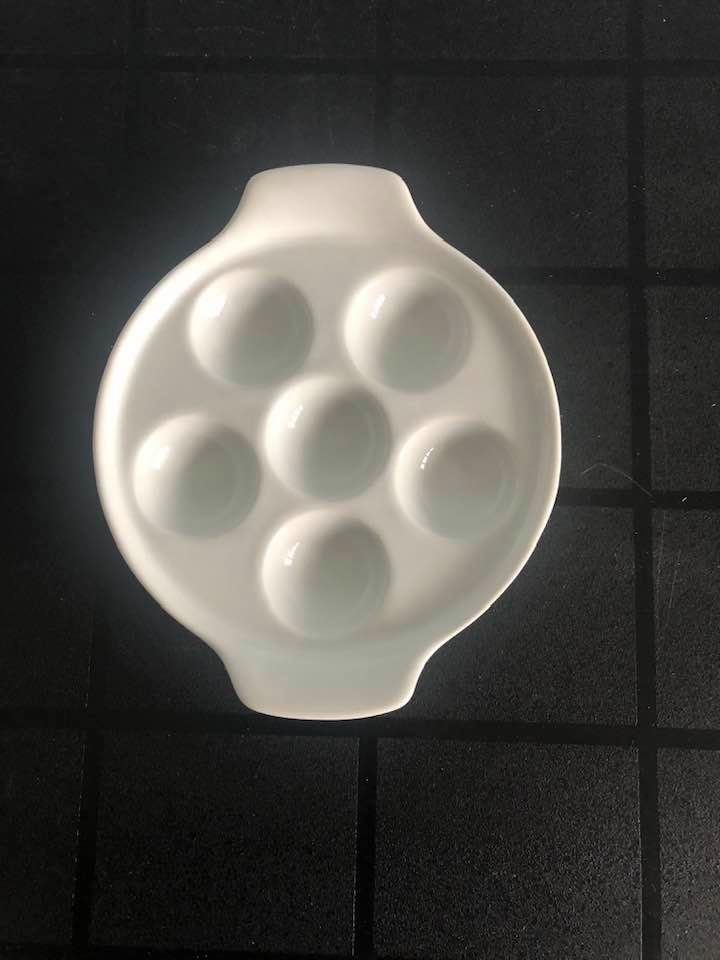 Can anyone tell me what this is. My sister owned eight of these.